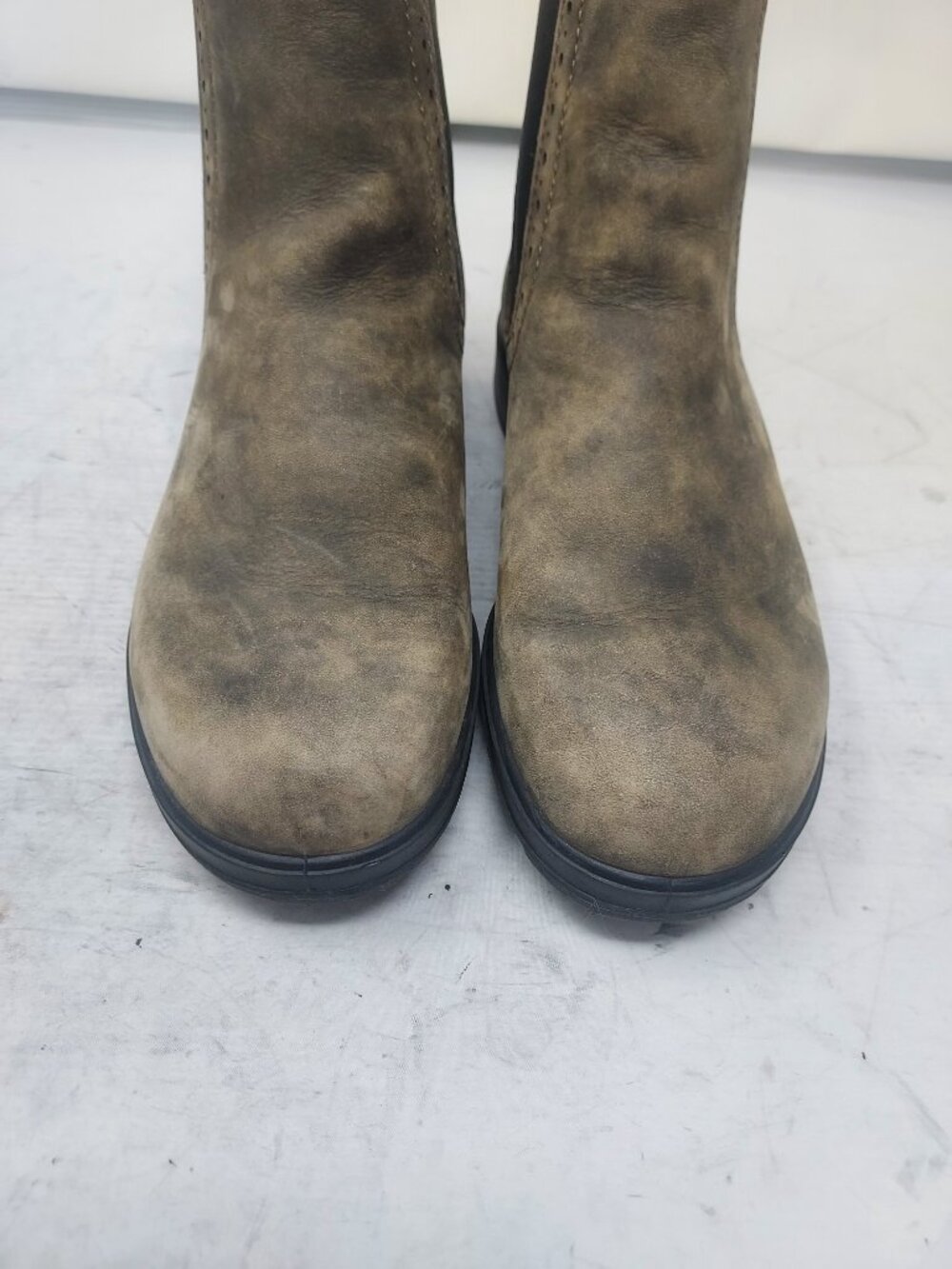 Blundstone WOMENS Chelsea Rustic Brown Tall Boot - Picture 7 of 10